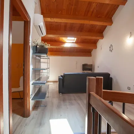 The 2nd Floor Appartement *